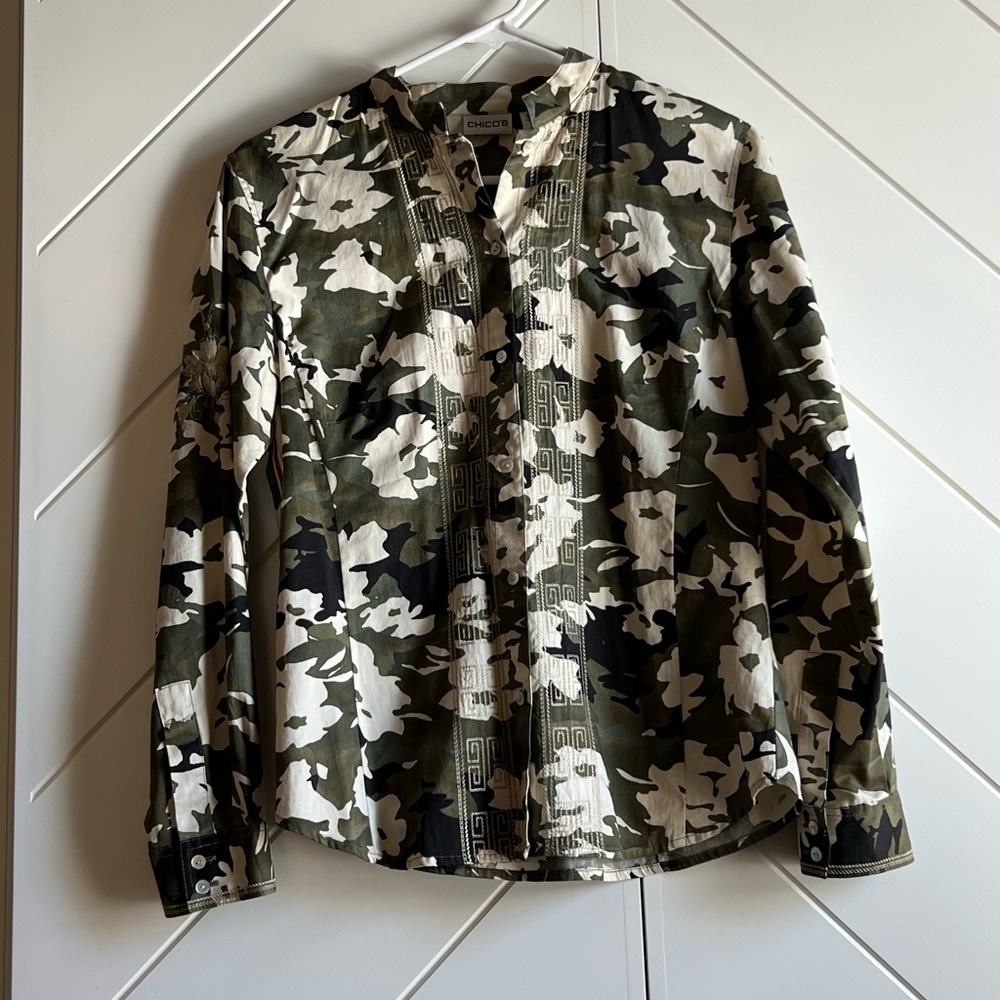 CHICO’S Camouflage Button-down blouse with sewn decal on the back.